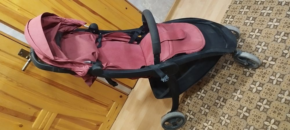 Детская коляска в хорошем состоянии