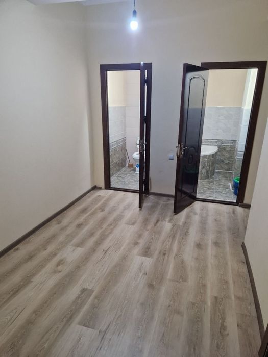 Kriti tomonda 2 xonali uy sotiladi