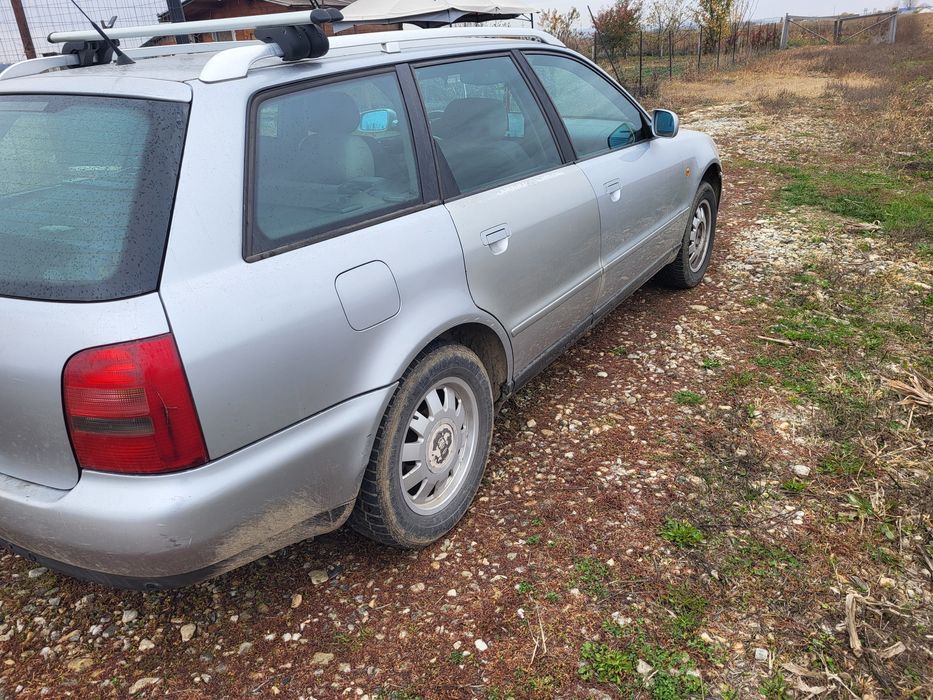 Vând Audi A4 B5 Avant