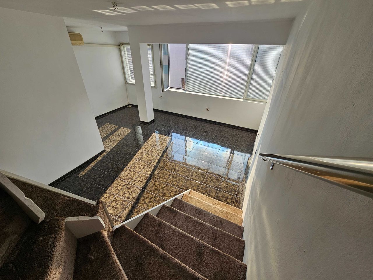 Продава се Мезонет в Варна, Център - 150 кв.м за 1067 €/кв.м - Снимка #2