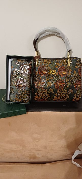 Продавам комплект чанта и портмоне