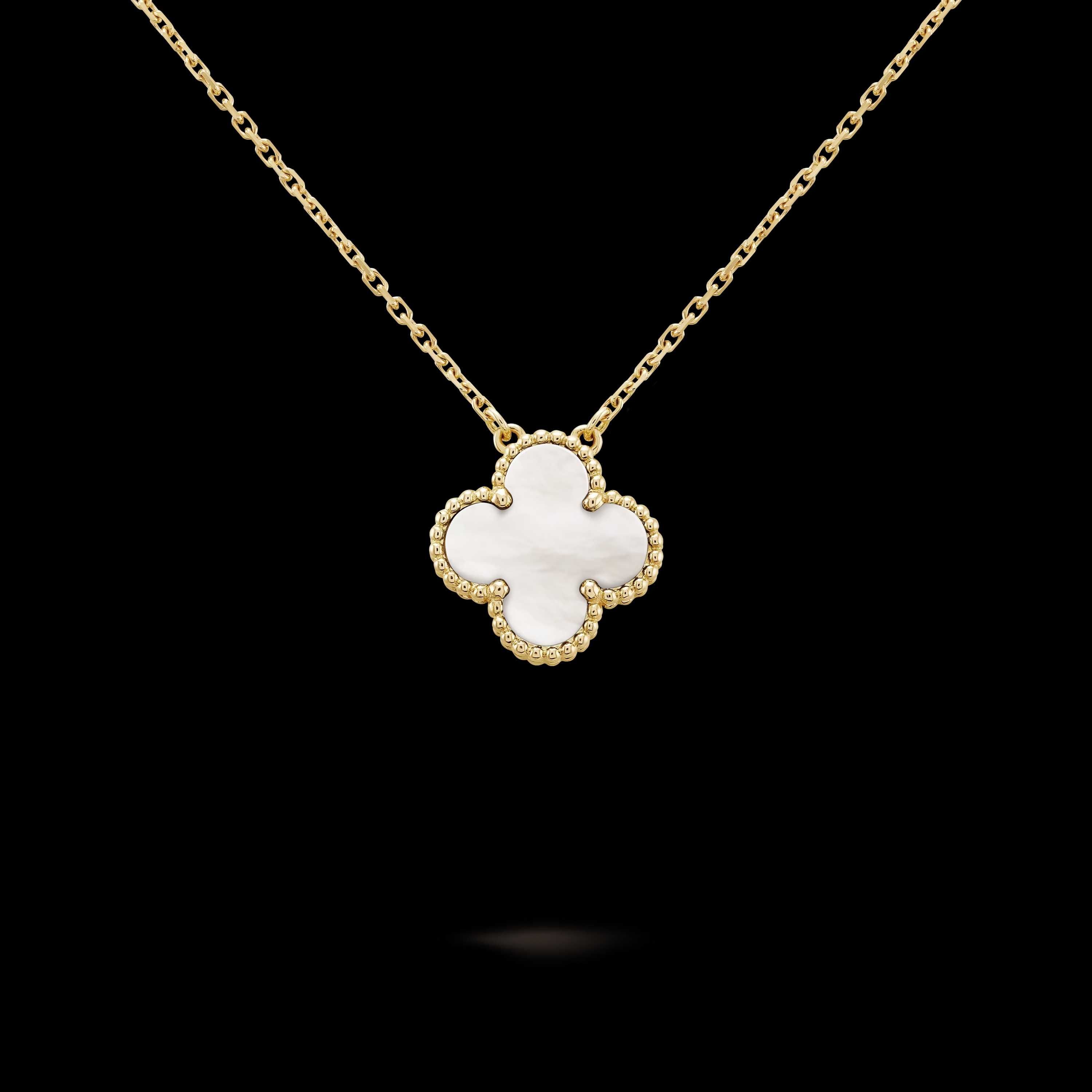 Van Cleef & Arpels VCA Gold Mother Pearl Alhambra 1 Motif Дамско Колие