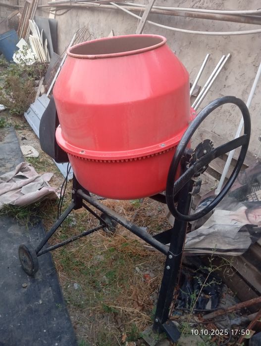 Бетономешалка фирмы Магнат  обьем180 по сравнению с другими металл тол