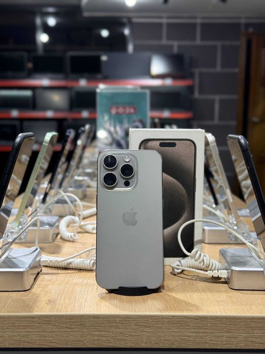 Телефон iPhone 15 Pro 128gb / Айфон 15 Про 128ГБ