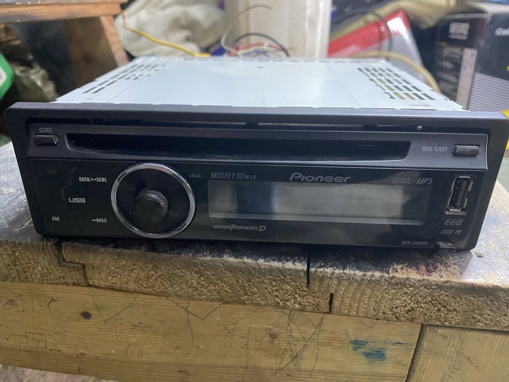 Продается магнитофон Pioneer в отличном состоянии