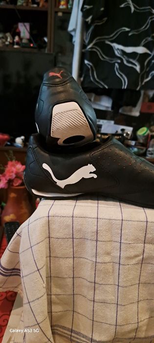 Продавам кецове на Puma естествена кожа.