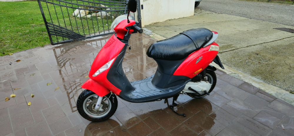 Scuter Piaggio Zip