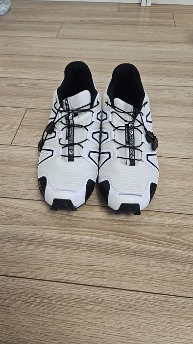 Продават се мъжки обувки  Solpmon speedcros 3