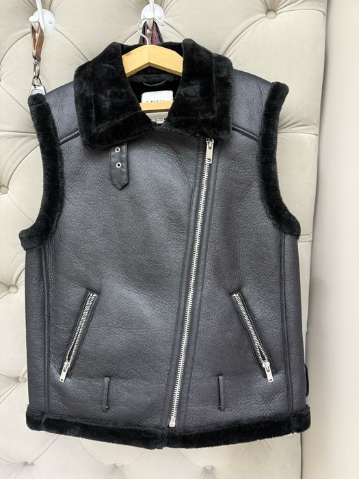 Продается безрукавка Зара