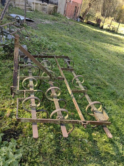 Scarificator pentru pamant