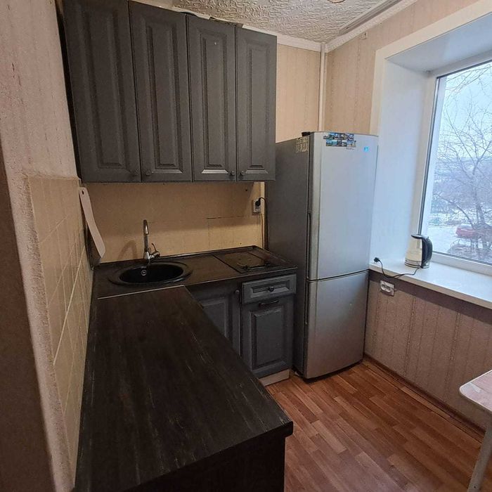 2 комнатная квартира, район рынка Тайга.