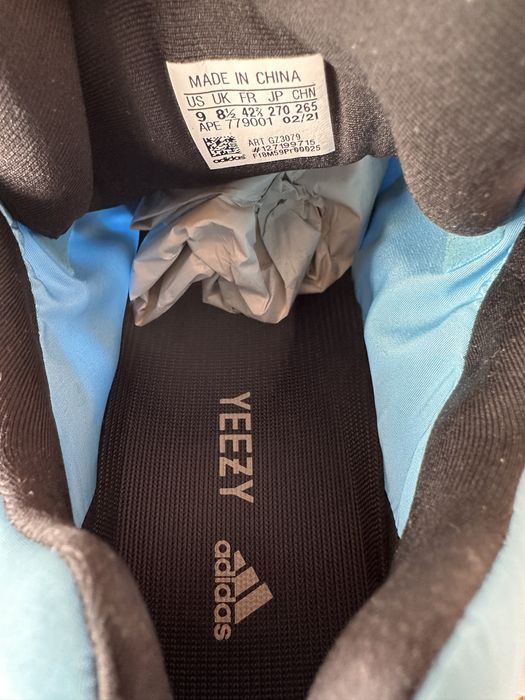 Adidas Yeezy 700 MNVN,marime 42