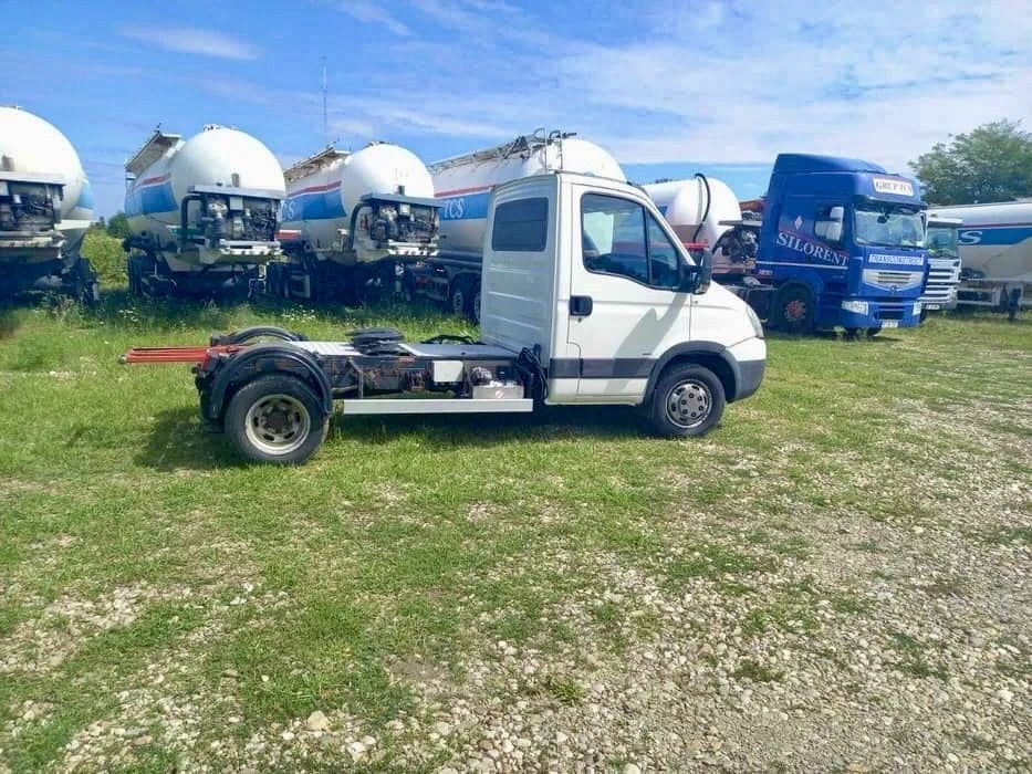 2009 IVECO DAILY 40C18 ansamblu cap tractor+remorca cub Frigorific