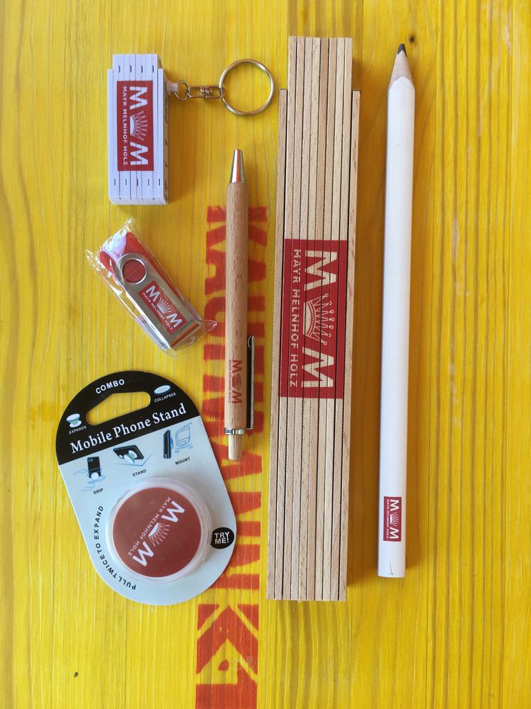 Blocator cu pana, broscute, fluturi , panou tip Doka, placa galbena