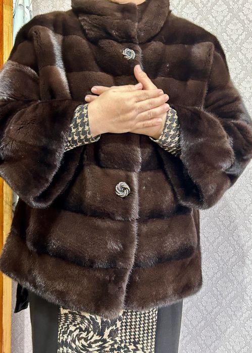 Продаю шубу норковую