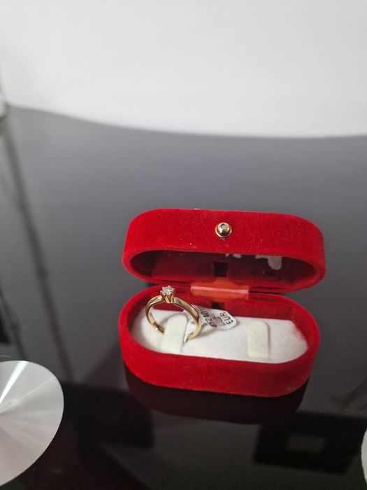 Inel de logodna cu Diamant, elvetian, o bijuterie pentru ocazii specia