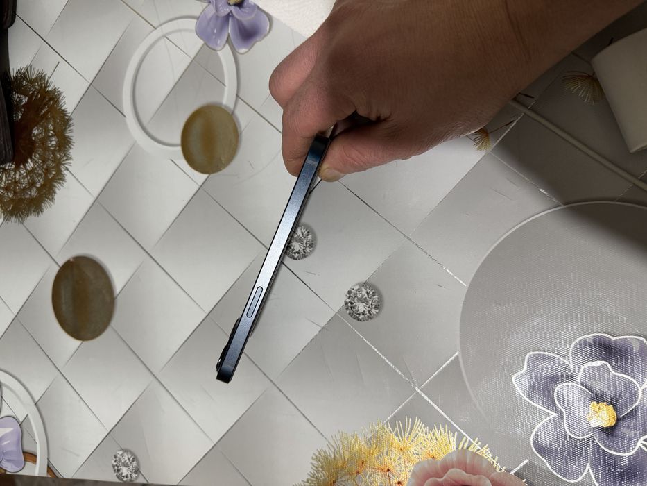 Продается iPhone – 13