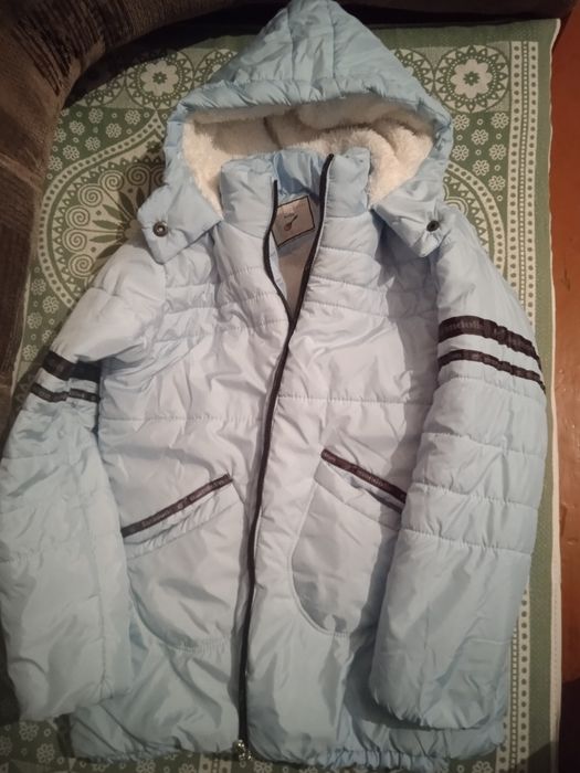 Куртка на девочку 10-12 лет теплая