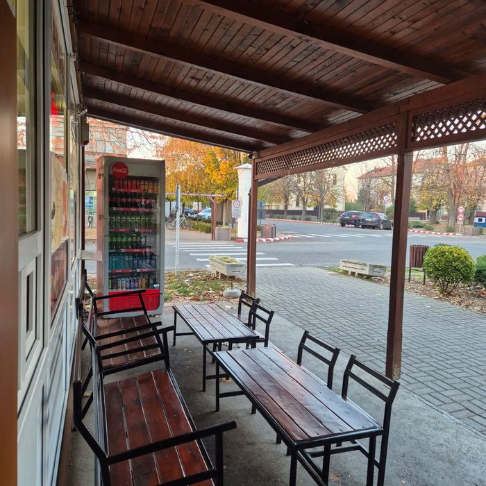 Vand Fast Food si Langoserie