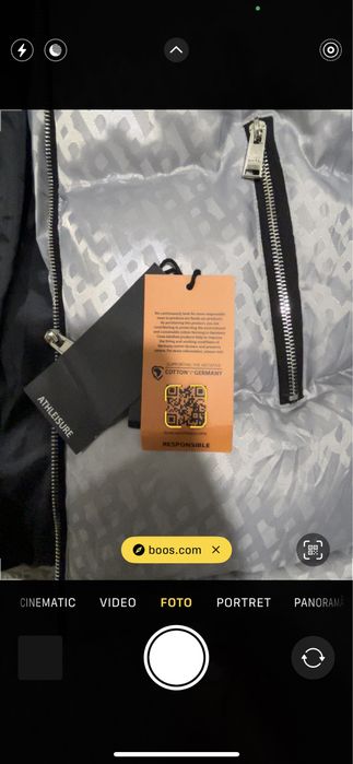 Geaca hugo boss pret 400 marimea S