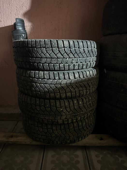 Продам Viatti шипованная