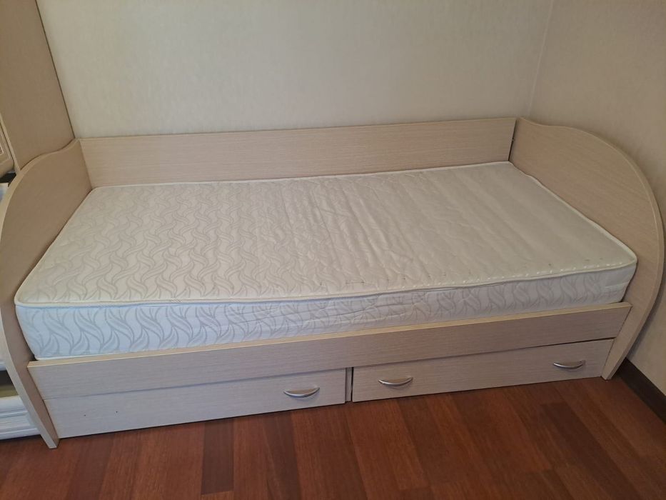 Кровать односпальная