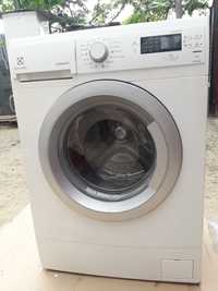 Vînd Mașină de spălat automată Electrolux, 7 kg