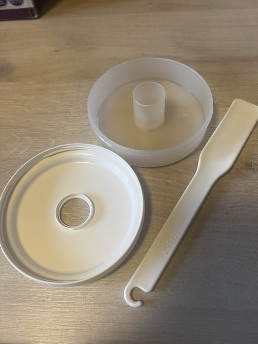 Aparat de gatit la abur Philips Avent 4 in 1 caută un nou bebeluș