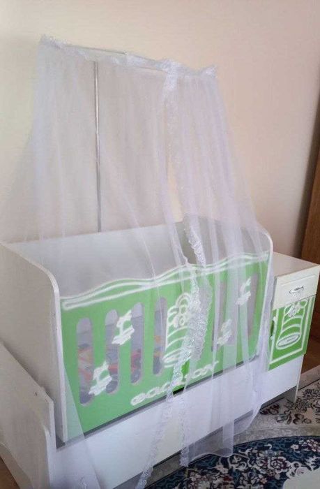 Bolalar krovati, xolati yangi!