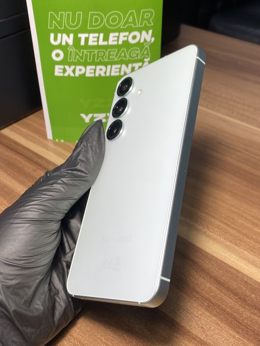 Samsung Galaxy S25 / Garanție 24 luni / 128 Gb / Ca nou|