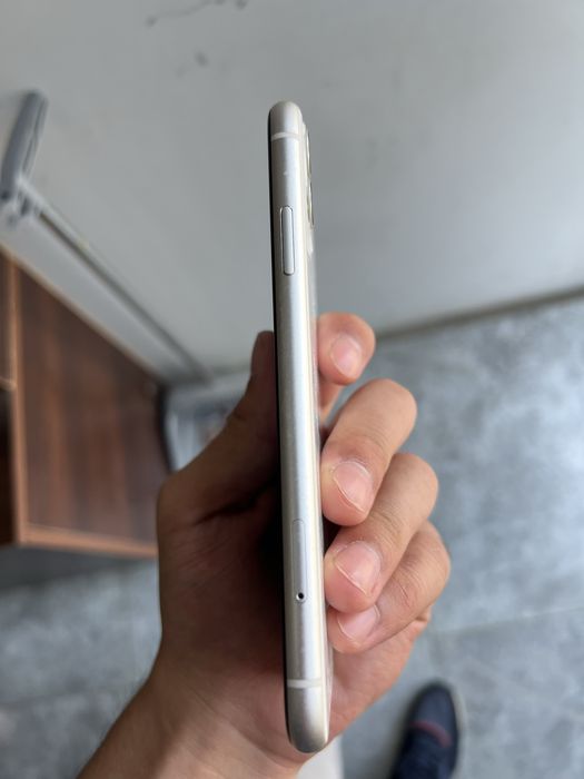 iPhone 11 с гарантией