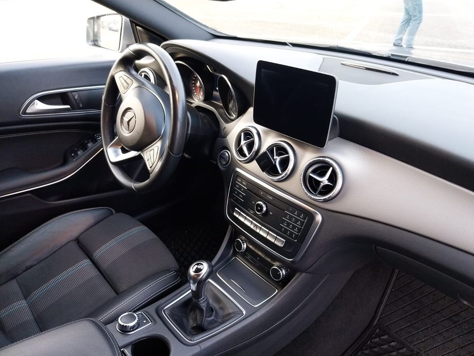 Mercedes-Benz CLA180 Shooting Brake