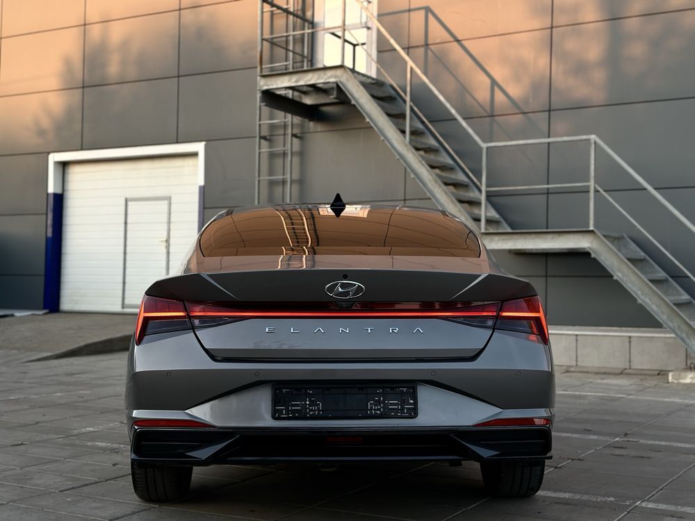 Продается  ELANTRA  2023 года