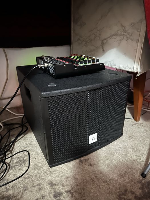 Subwoofer activ achat 108 și un Sub pt auto cu amplificator Alpine