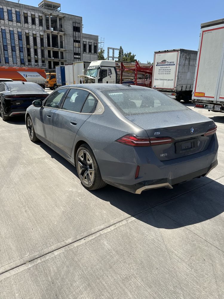 BMW i5 нд 40 номизга чикарберамиза