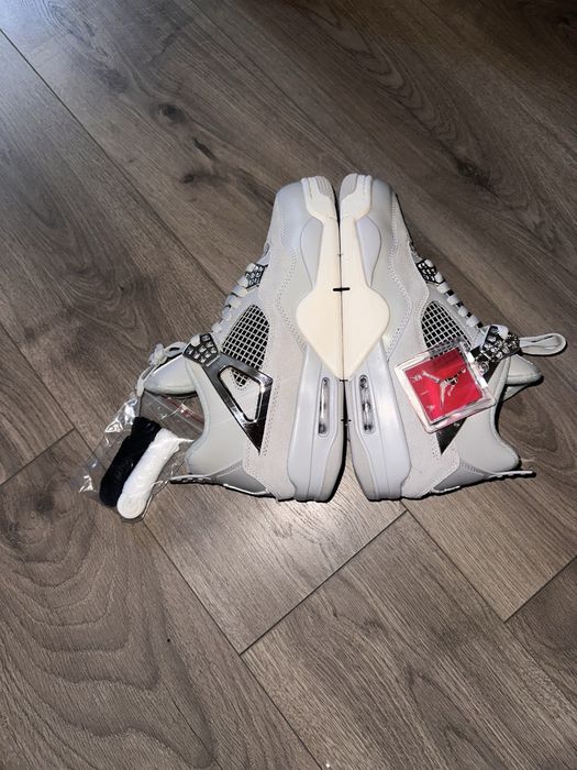 Jordan 4 Frozen