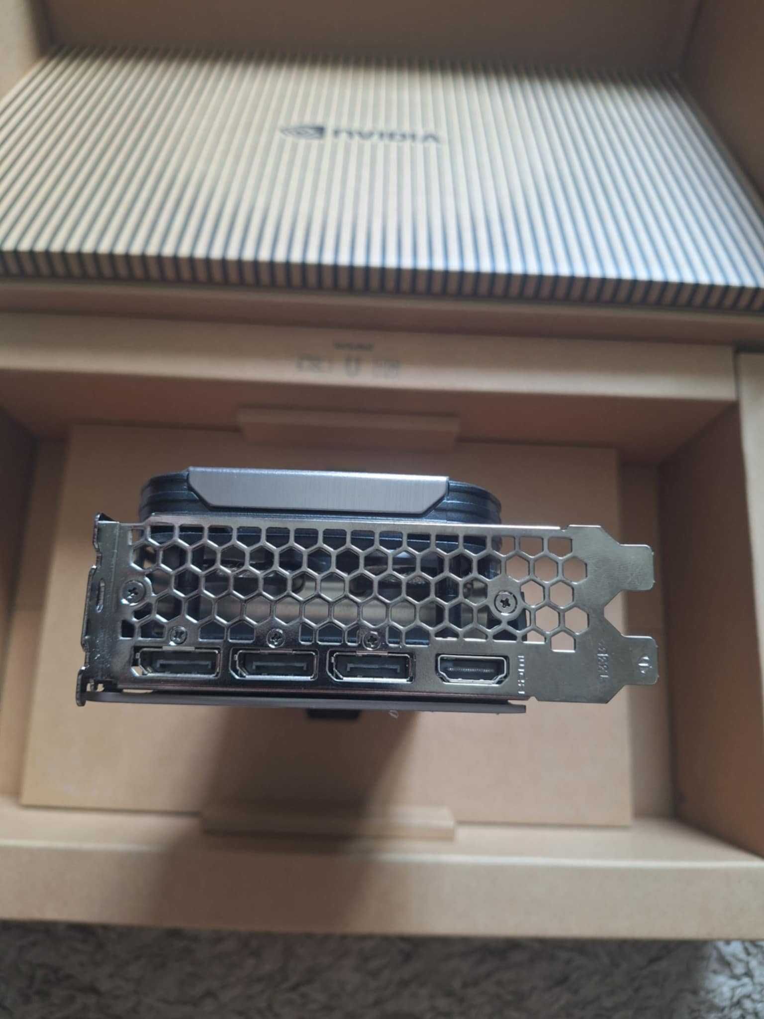 RTX 3080 TI PNY 384 bits.