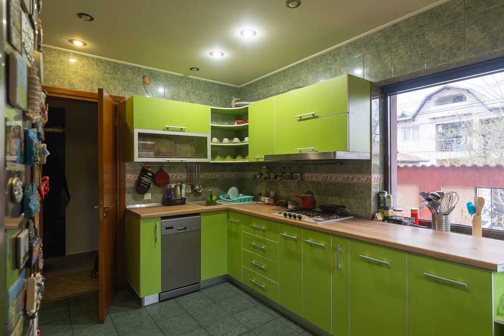 Inchiriere casa pentru gradinita/camin - 400mp teren - Voluntari