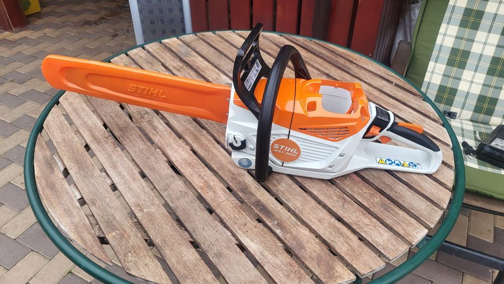 Drujba profesionala Stihl MSA 300 C