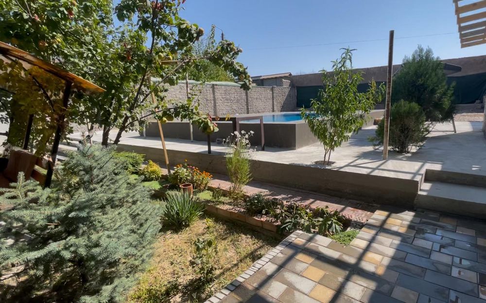 Продается уютный дом у реки с видом на горы. Чирчик, Аранча 8 соток.