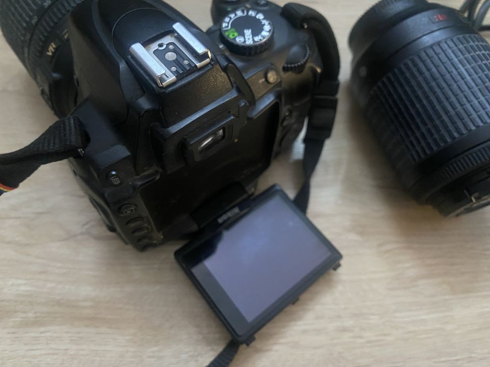 Nikon D5000 cu kit complet