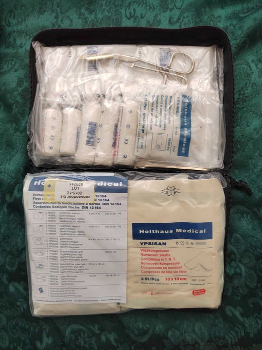 Оригинална аптечка Audi и Запалка Ауди