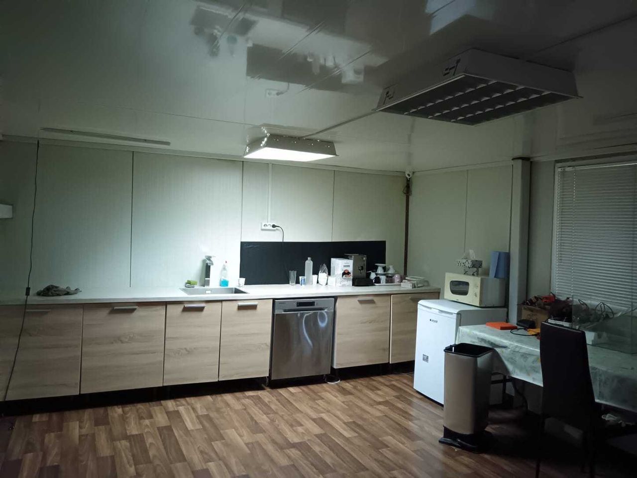 Продава се Склад в Елин Пелин - 774 кв.м за 775 €/кв.м - Снимка #3