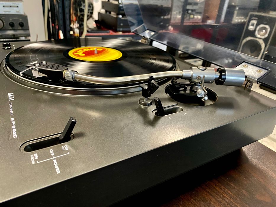 Vintage грамофон Akai