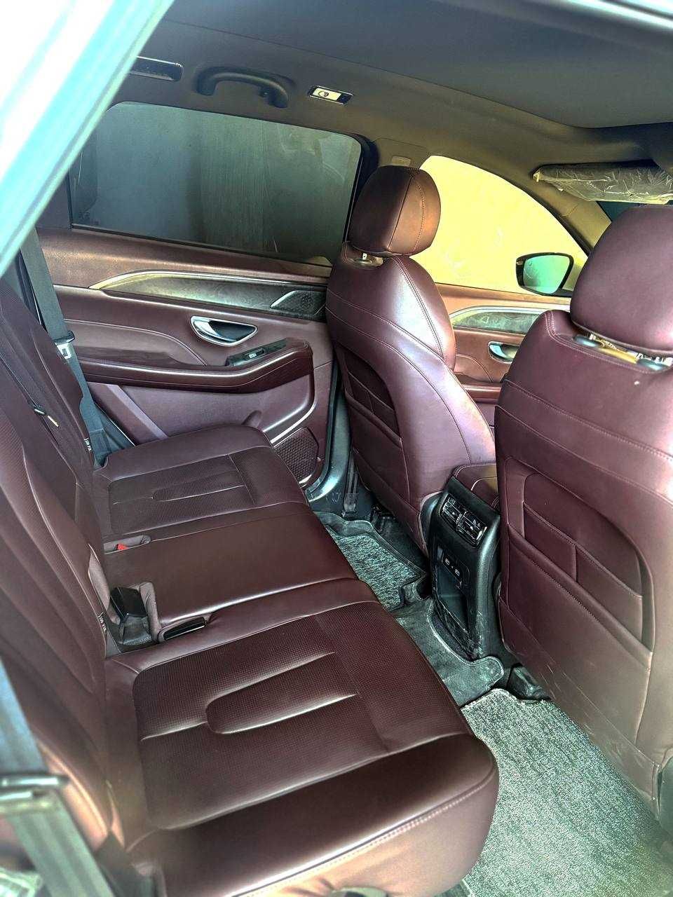 Jetour x 90 plus