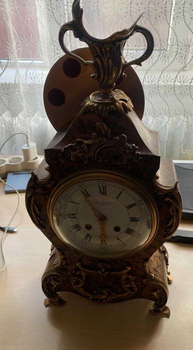 Ceas tip Semineu Hour Lavigne a Paris bronz si lemn