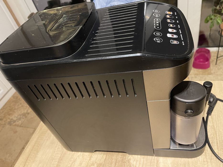 Vand espressor delonghi ecam290.81.tb