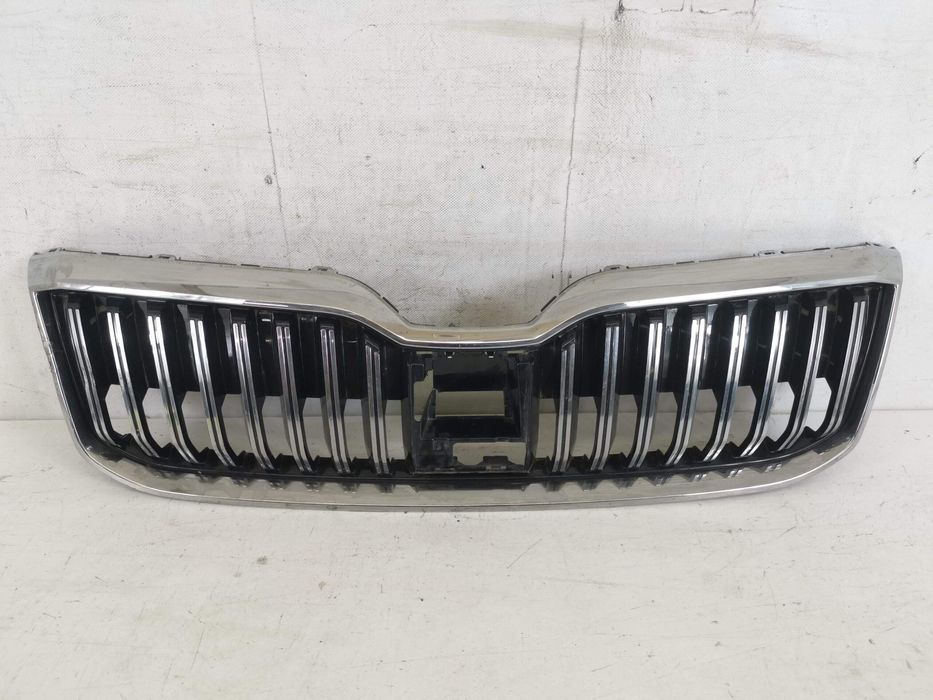 Радиаторна решетка Шкода Суперб 3 / Skoda Superb 3 [фейслифт] Оригинал