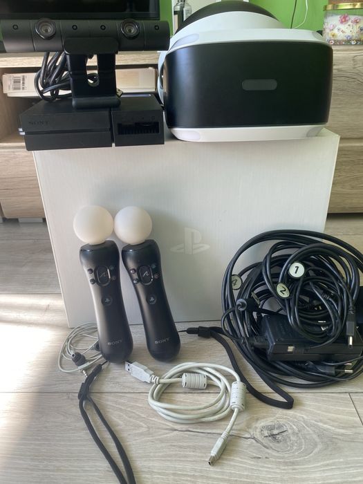 Playstation VR очила комплект + 2 x Move controller