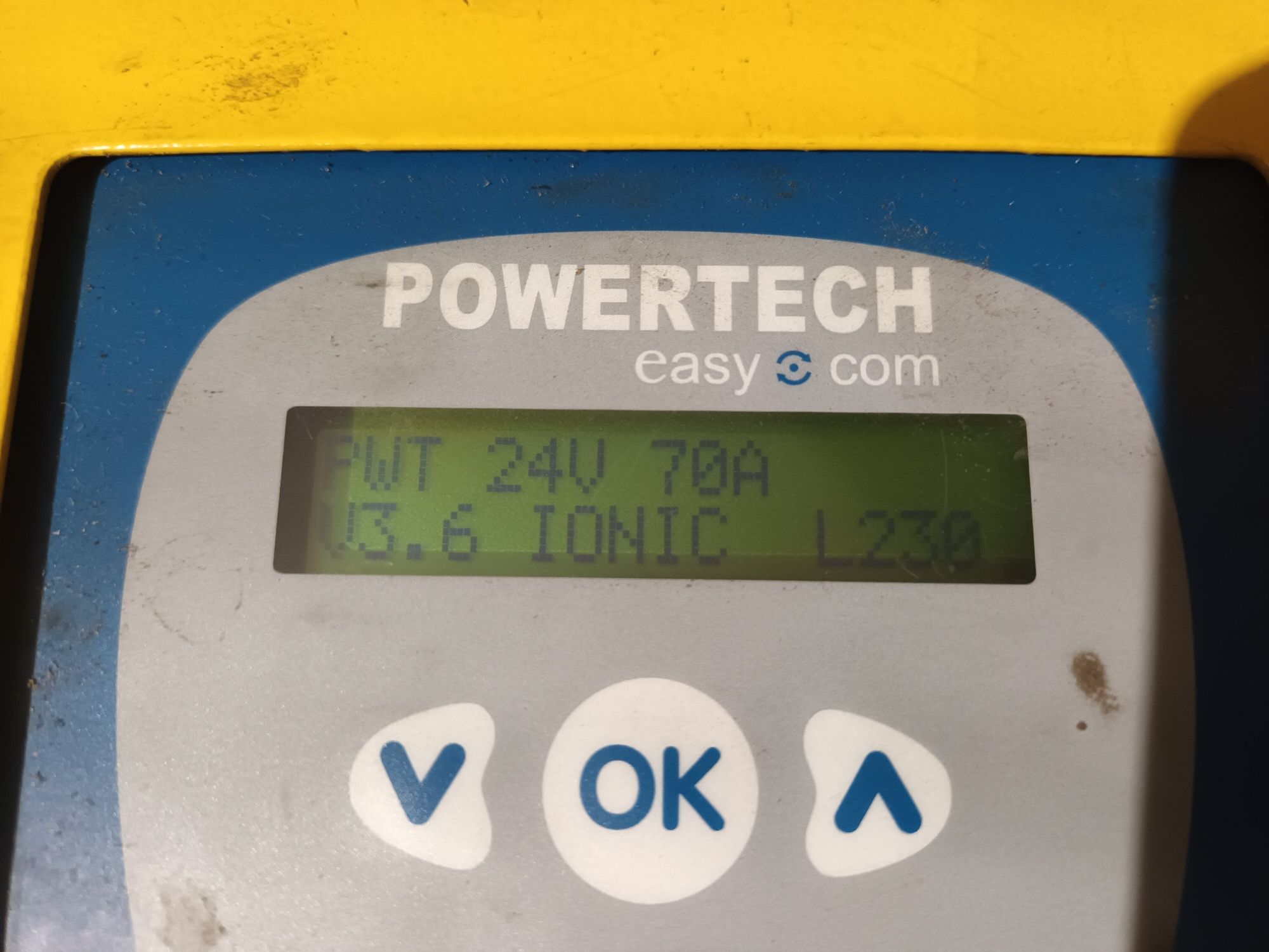 Зарядно 24v 70A Hawker